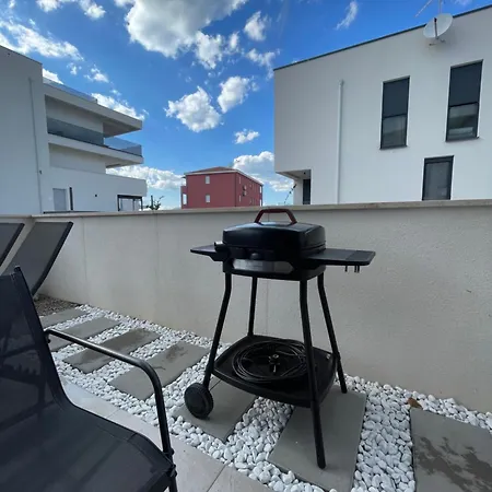 Apartamento 24 C *